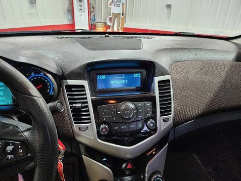 Used 2015 Chevrolet Cruze LT image 14