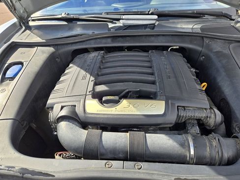 Used 2010 Porsche Cayenne image 26