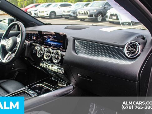 Used 2025 Mercedes-Benz GLA 250 image 24