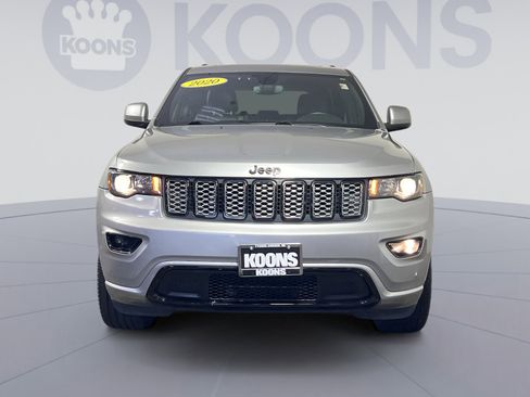 Used 2020 Jeep Grand Cherokee Altitude image 11