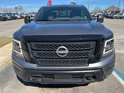 Used 2024 Nissan Titan SV w/ SV Convenience Package image 7