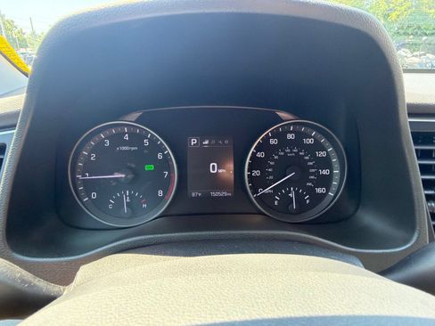 Used 2018 Hyundai Elantra Value Edition FWD image 12