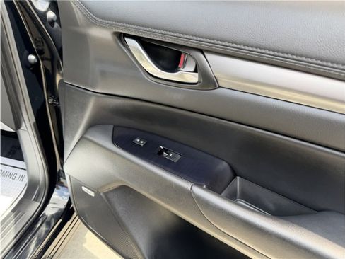 Used 2019 MAZDA CX-5 Touring FWD image 31