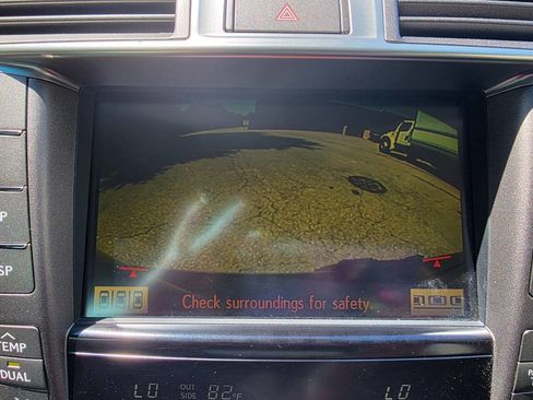 Used 2010 Lexus LS 460 RWD image 25