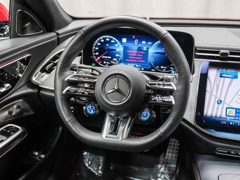 Used 2025 Mercedes-Benz E 53 AMG e 4MATIC Sedan image 16