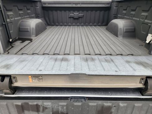 Certified 2022 Chevrolet Silverado 1500 LT Trail Boss w/ LT Trail Boss Premium Package AWD/4WD image 31