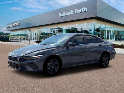 New 2026 Hyundai Elantra SEL Sport Premium FWD image 2