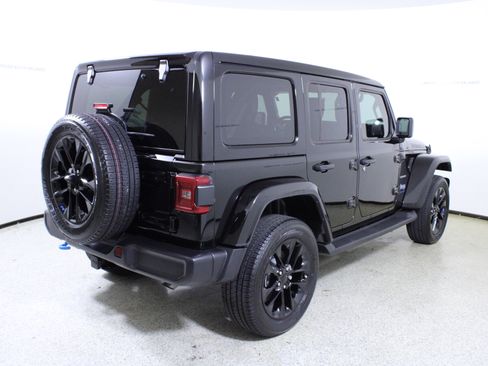 Used 2023 Jeep Wrangler Sahara w/ Cold Weather Group image 7