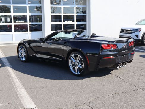 Used 2019 Chevrolet Corvette Stingray Convertible w/ 3LT Preferred Equipment Group RWD image 8