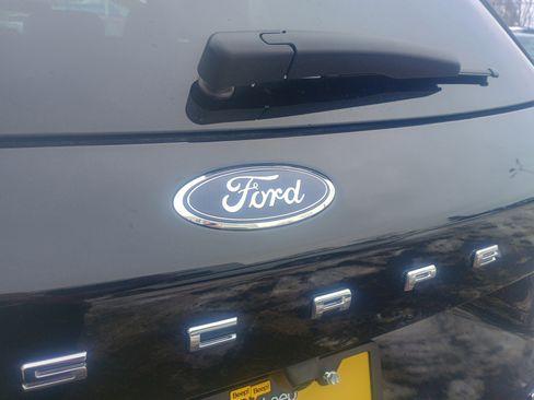 Certified 2023 Ford Escape ST-Line w/ Tech Pack #1 image 9