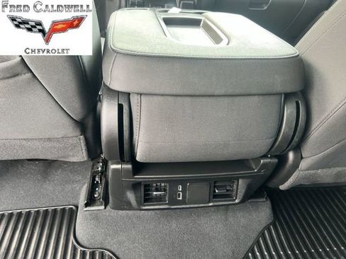 Used 2024 Chevrolet Silverado 1500 Custom Trail Boss w/ Dark Appearance Package image 26
