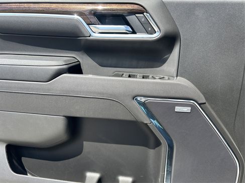 Used 2025 GMC Sierra 1500 Elevation w/ Elevation Premium Package image 24