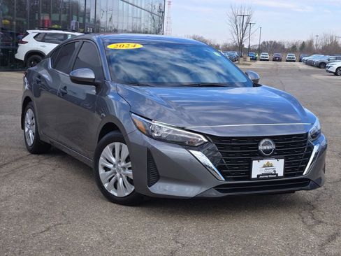 Used 2024 Nissan Sentra S image 3