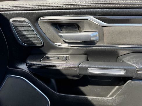 Used 2019 RAM 1500 Laramie RWD image 42