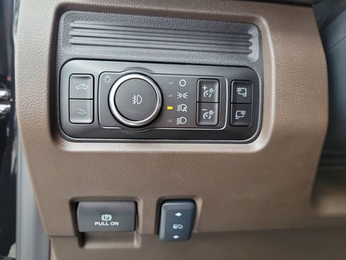 Used 2026 Ford F350 King Ranch w/ FX4 Off-Road Package AWD/4WD image 25