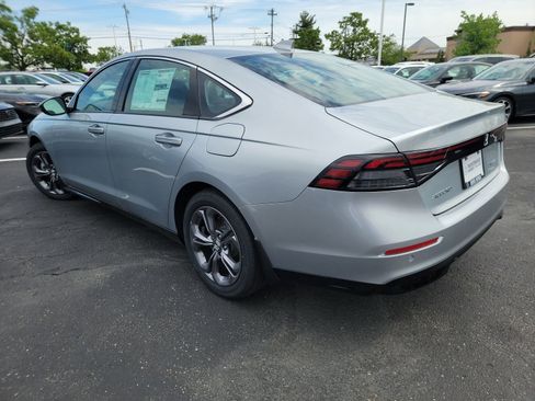 Used 2025 Honda Accord EX-L image 16