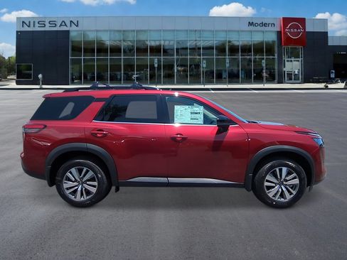 New 2026 Nissan Pathfinder SL FWD image 6