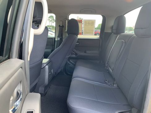 Used 2023 Nissan Frontier SV w/ Technology Package AWD/4WD image 23