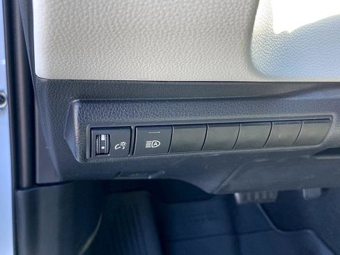 Certified 2024 Toyota Corolla SE image 10