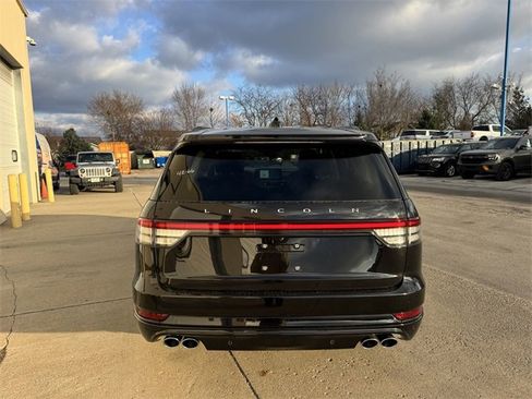 New 2026 Lincoln Aviator Reserve w/ Jet Appearance Package image 8