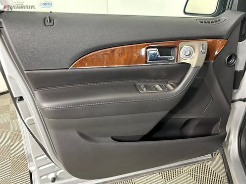 Used 2014 Lincoln MKX FWD w/ Equipment Group 102A image 11