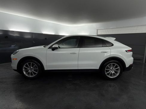 Used 2026 Porsche Cayenne Coupe AWD/4WD image 2