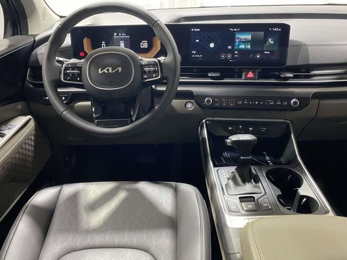 New 2026 Kia Carnival FWD image 10