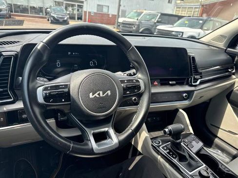 Used 2023 Kia Sportage EX FWD image 17