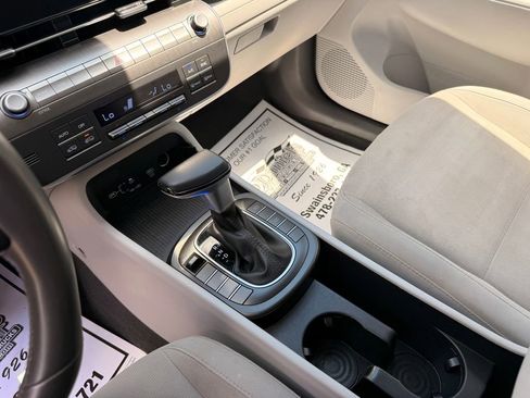 Used 2024 Hyundai Kona SEL FWD image 21