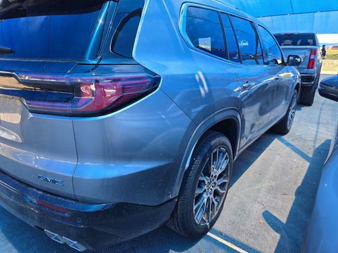 Used 2026 GMC Acadia Denali Ultimate w/ LPO, All-Weather Package AWD/4WD image 4