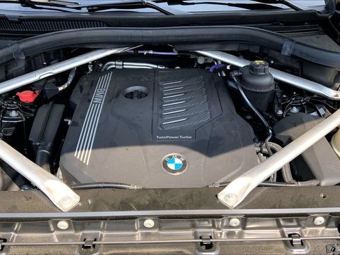 Used 2023 BMW X5 xDrive40i w/ M Sport Package AWD/4WD image 29