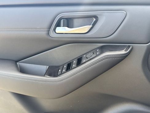 New 2026 Nissan Rogue Dark Armor FWD image 19