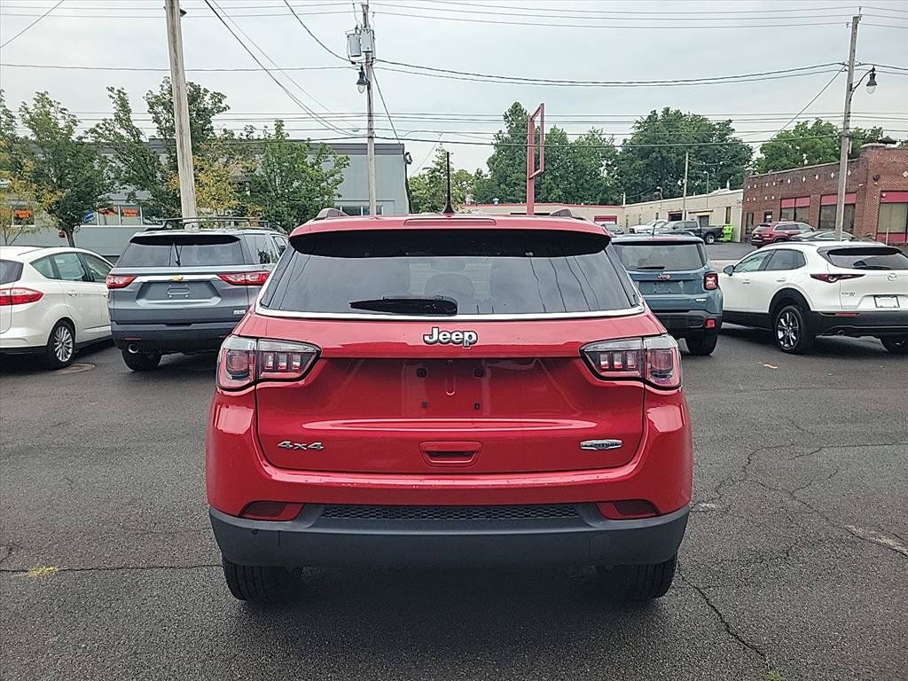 Used 2019 Jeep Compass Latitude AWD/4WD image 4
