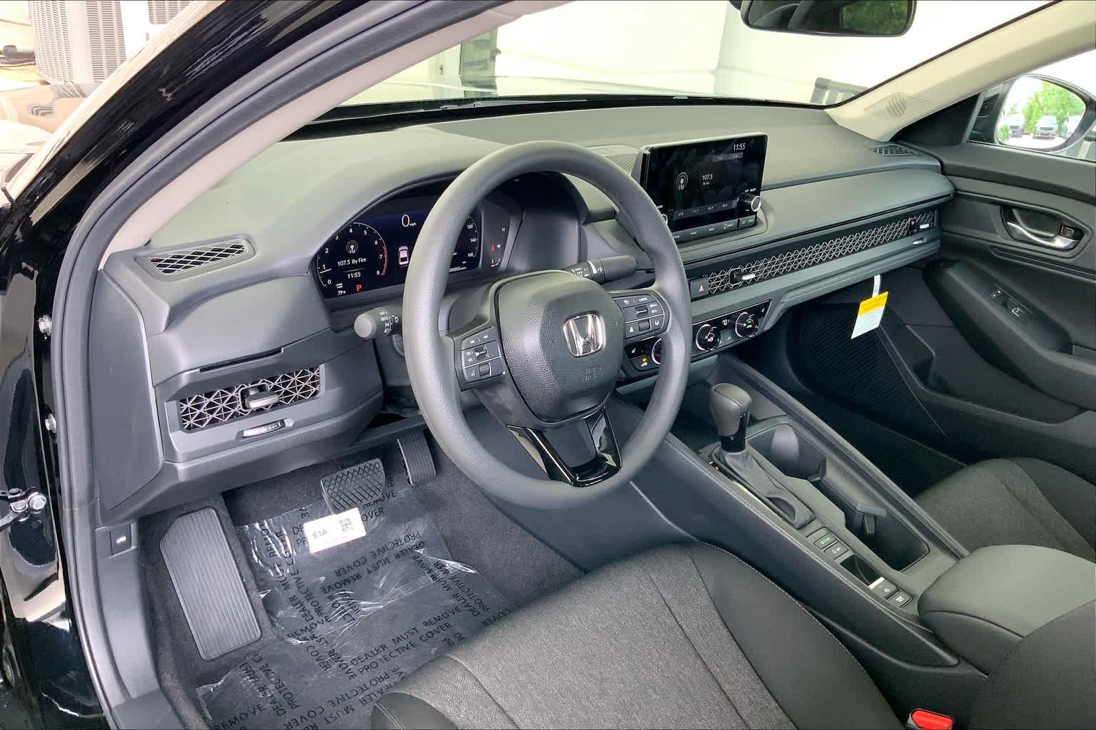 Used 2025 Honda Accord SE image 9