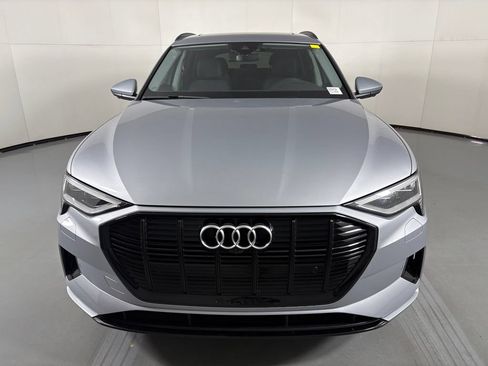 Used 2022 Audi e-tron Premium AWD/4WD image 3