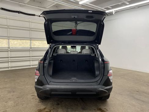 Used 2025 Hyundai Kona SEL image 27
