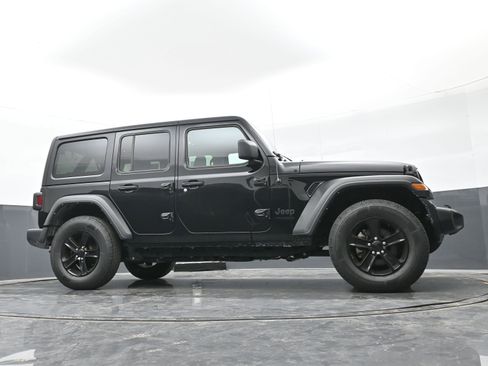 Used 2022 Jeep Wrangler Unlimited Sport AWD/4WD image 40