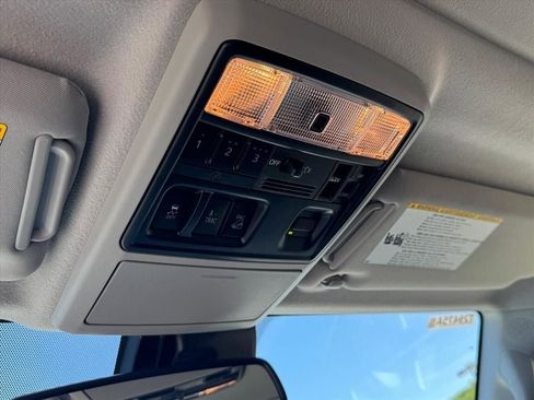 Used 2022 Toyota 4Runner Limited AWD/4WD image 30