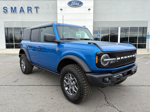 New 2025 Ford Bronco Badlands AWD/4WD image 2