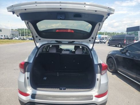 Used 2017 Hyundai Tucson SE w/ SE Popular Package 02 AWD/4WD image 7