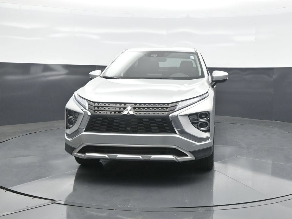 Used 2025 Mitsubishi Eclipse Cross SE AWD/4WD image 2