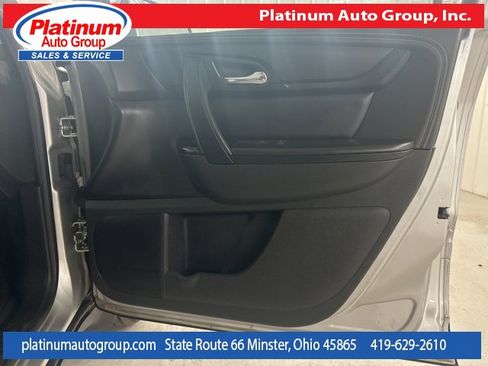 Used 2017 Chevrolet Traverse LT image 49