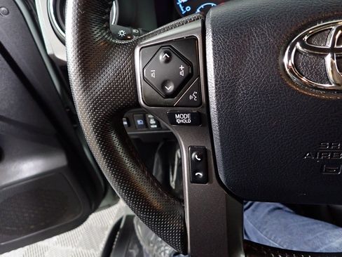 Used 2023 Toyota Tacoma TRD Off-Road image 24