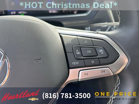 Used 2023 Volkswagen Tiguan SE image 27