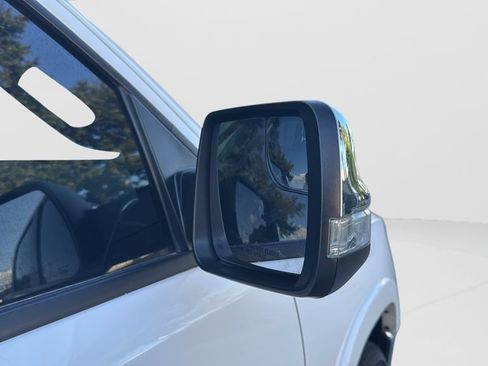 Used 2022 RAM 1500 Laramie AWD/4WD image 32