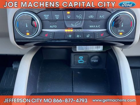 Certified 2022 Ford Escape SE w/ SE Sport Appearance Package image 15