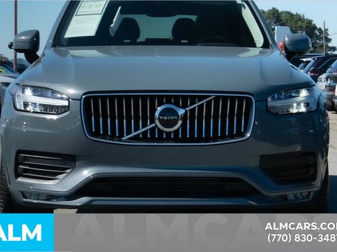 Used 2022 Volvo XC90 T5 Momentum w/ Protection Package Premier image 7