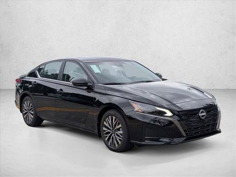 New 2026 Nissan Altima 2.5 SV FWD image 7