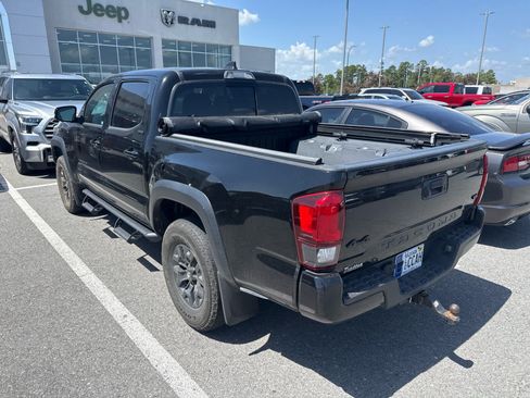 Used 2021 Toyota Tacoma SR5 w/ Trail Edition AWD/4WD image 4