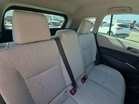 Used 2025 Toyota Corolla Cross L FWD image 15